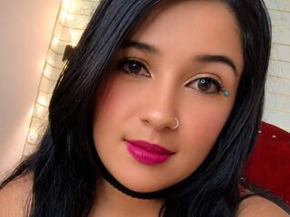 free chat room LuxyMia