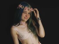 camslut topless MiaAckermann