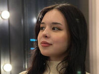 cam girl playing with dildo MikiPellon