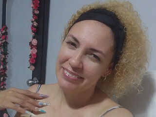naughty camgirl masturbating MireyaVidal