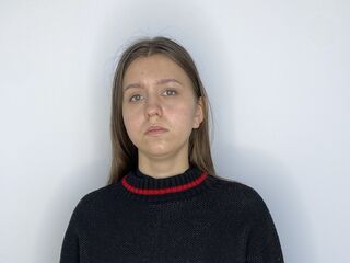 camwhore fingering shaved pussy MiriamWhitener