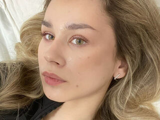 sexy camgirl picture RoxanePoire