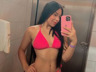 nude camgirl photo RoxanneBlair