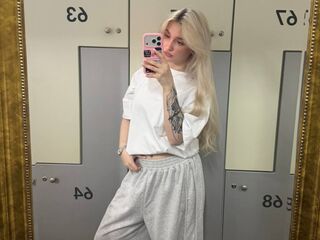 livesex cam girl ScarlettAndreula