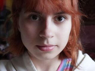 hot strip tease cam SerafinaGoettl