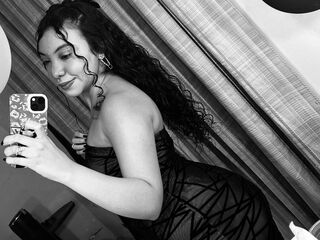 camgirl shaving pussy SharonBlairr