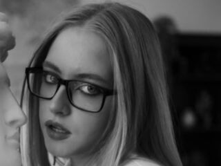 live cam girl SheliaEdwards