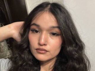 girl chat room SorayaBenezra
