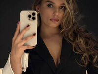 hot naked cam girl TaHillmer