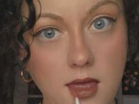 naughty cam girl masturbating with dildo TantalizingCutie