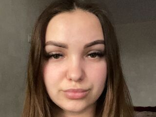 girl shaving pussy TwilaKohel