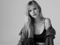 hot cam girl spreading pussy VenicePatlan