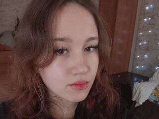 nude webcamgirl YvettePreisner