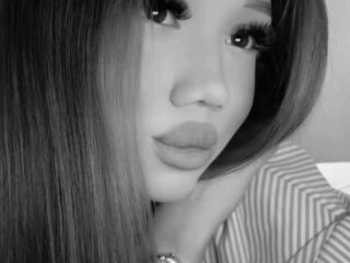 naked camgirl ZellaRessler