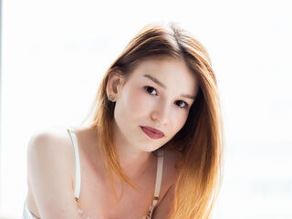 camwhore masturbating with vibrator ZoeCao