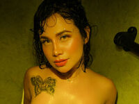 shower webcam ZoeCruze