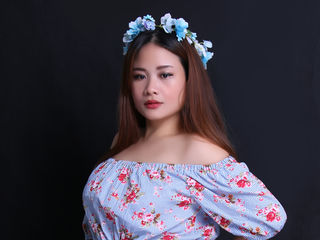 beautiful webcam girl oXscarlethimeXo