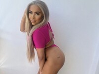 Blondebaddie22